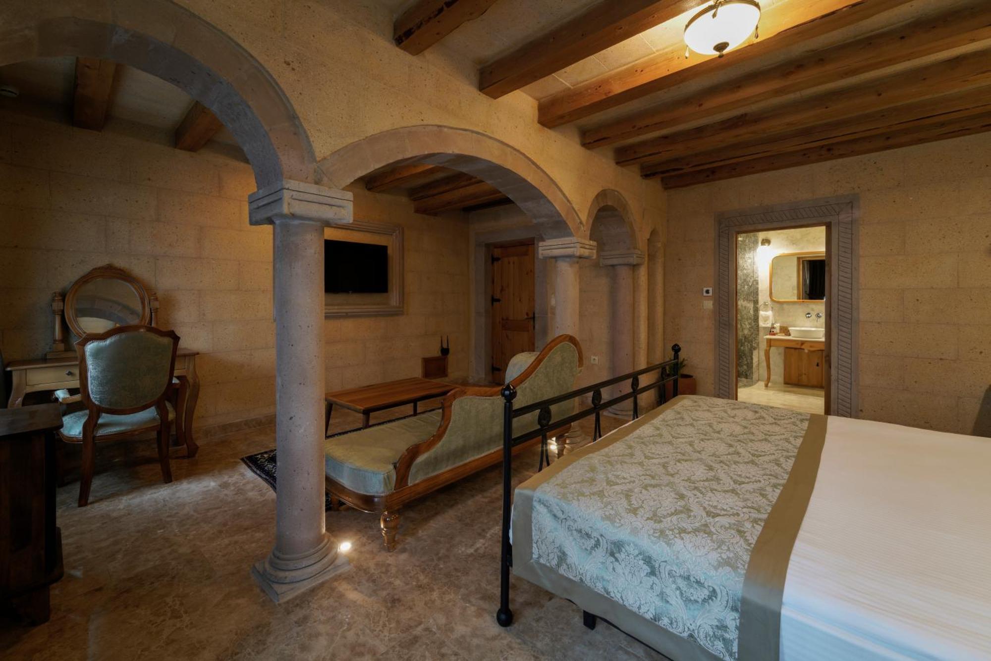 Cratus Stone Palace 괴레메 외부 사진