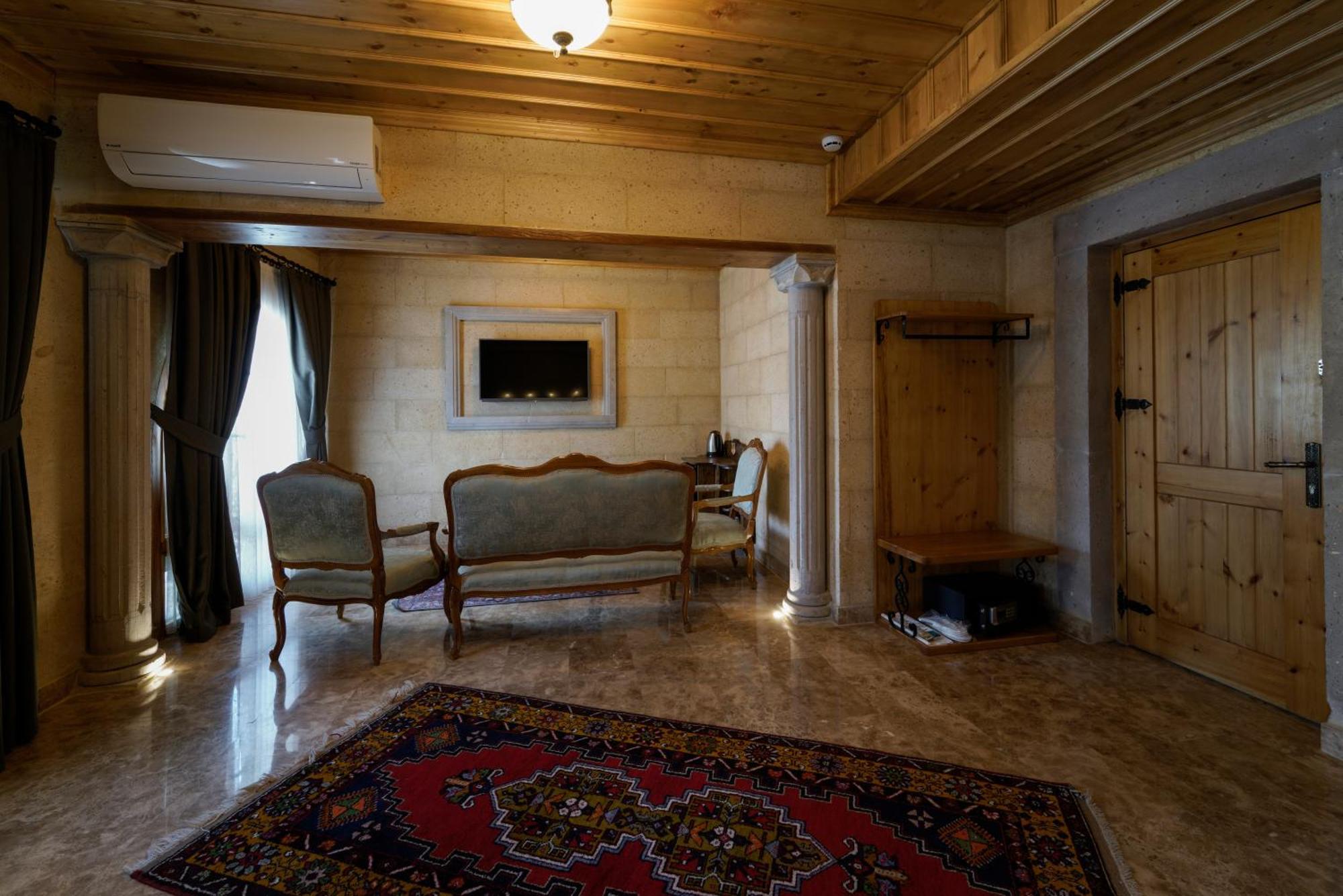 Cratus Stone Palace 괴레메 외부 사진
